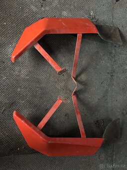 Blatníky a kapota na malotraktor MT-7 UNI Systém - 2