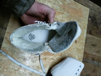 Holčičí brusle - 2