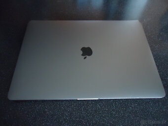 MacBook Pro 15 TouchBar 2017 - 2