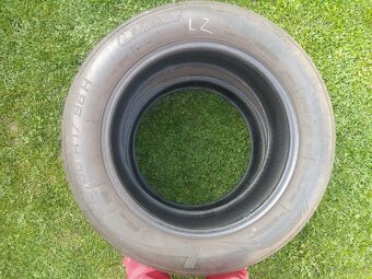 Letní pneu 215/60 R17 - 2