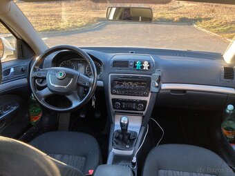 Škoda Octavia II Combi, r.v. 2010, Elegance - 2