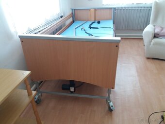 elektrická polohovací postel - 2