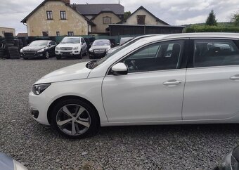 Peugeot 308 1.2i Klima, Navi, Tempomat benzín manuál 60 kw - 2