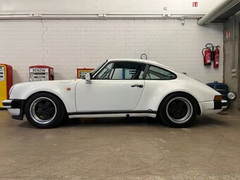 Porsche 911 Carrera z roku 1988 - 2