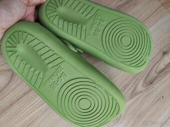 Gumové pantofle typu "kroksy" crocs 34 - 2