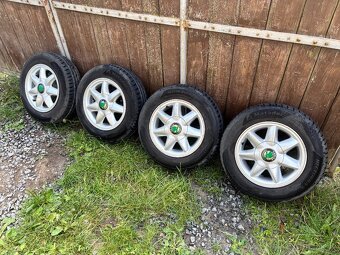 Alu sada Škoda Felicia 4x100 r13 165/70/13 letní pneu - 2