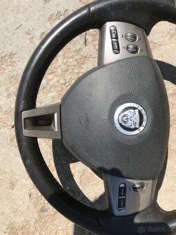 Volant Jaguar XF - 2
