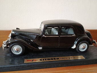 1:18 Maisto/Tchibo - Citroen 15 CV (1952) - 2