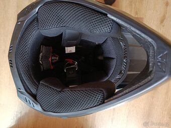 Helma dětská+ nákrčník - 2