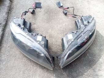 Prodám xenonové světlomety na Mazdu 6 - Třeboň - 2
