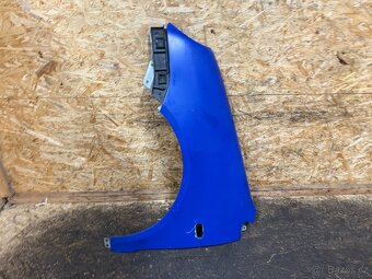 LEVÝ PŘEDNÍ BLATNÍK VW POLO 9N PŘED. FACELIFT - 2