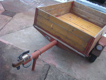 Přívěsný vozík za auto - 2