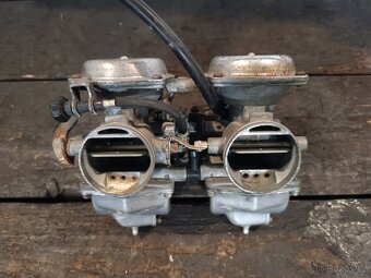 Kawasaki KZ 400 karburátory - 2