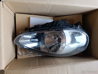 Fiat Punto Evo - přední světlomety - 2