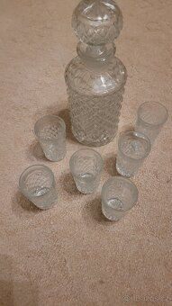 Karafa se 6 skenicemi - 2