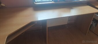 DARUJI PSACÍ STŮL ZA ODVOZ - 2