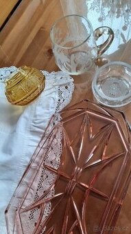 Staré sklo- rosalinové, medové broušené - 2