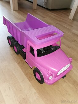 Tatrovka Tatra 148 - 2