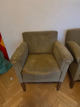 Starozitna sedací souprava k renovaci - 2