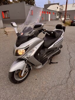 2010 SYM GTS 250 EVO , naj. 15000 km, servisní historie - 2