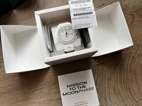Swatch MoonSwatch Misson to the Moonphase Snoopy white - 2