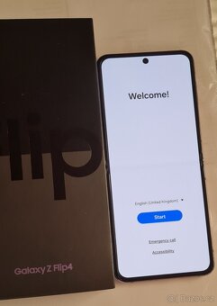 Galaxy Flip 4 - 2