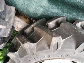 Trelleborg pneumatiky 7.5L-15 prodám, vyměním - 2