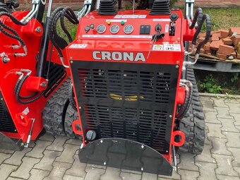 Mininakladač, smykáč, smykový nakladač 890 kg - 2