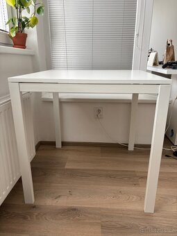 prodám bílý IKEA stůl v dobrém stavu - 2
