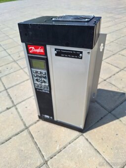 Frekvenční měnič DANFOSS - 2