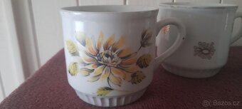 SET 4 KS VINTAGE KERAMICKÝCH HRNKŮ -ČESKOSLOVENSKÁ VÝROBA DE - 2