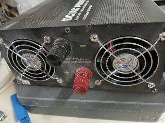 měnič napětí 24V na 230V - 2