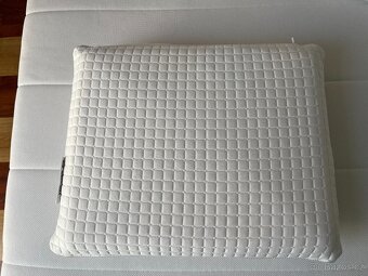 Polštář IKEA MJÖLKKLOCKA (Ergonomický) - 2