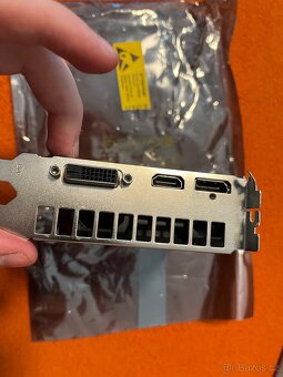 Grafická karta Invidia GTX 1050 2gb - 2