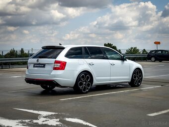 Škoda Octavia RS 230 - 2