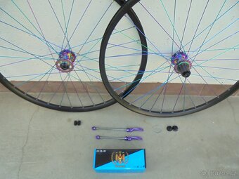 Kolesá 29"Bezdušové Pev. osa 15x100 - 12x142 aj R.Upináky. - 2