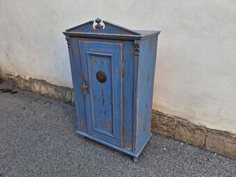 KRÁSNÁ STARÁ ZDOBENÁ POTRAVINKA V PATINĚ - 2