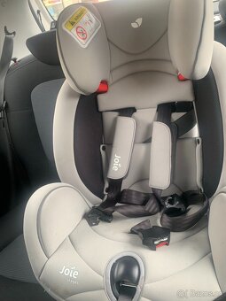 Dětská autosedačka - 2