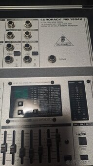 Mixážní pult Beheinger - 2