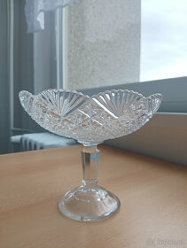 Retro broušený skleněný podnos či mísa na nožičce - luxus - 2
