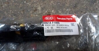 Kia Sportage IV 4 Toyota Hilux VIII 8 - Drziak naraznika - 2