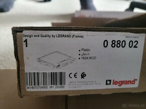 3x nový plastový kryt podlahové krabice Legrand 088002 - 2