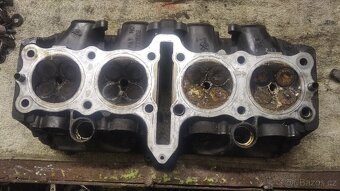 Suzuki GSX-R 750 (1985-87) - hlava válců - 2