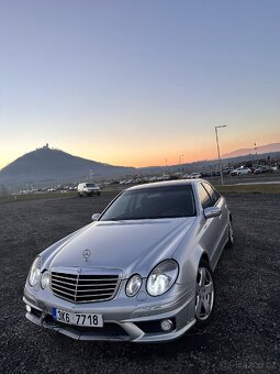 Mercedes Benz W211 - 2