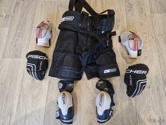 Hokejová výstroj - 2