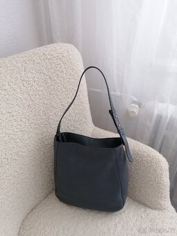 Kožená kabelka Coccinelle - 2