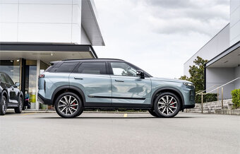 JAECOO J7 Exclusive AWD barva Olivově šedá - 2