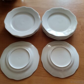 50 kusů porcelán dezertní talíře bílé bez značení - 2