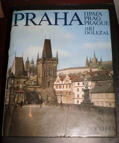 Prodám publikaci PRAHA-ve 3jazycích - 2
