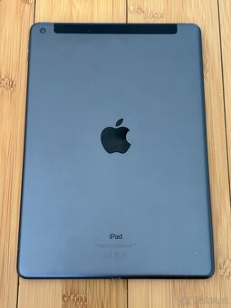 iPad (7. generace) - jako nový - 2